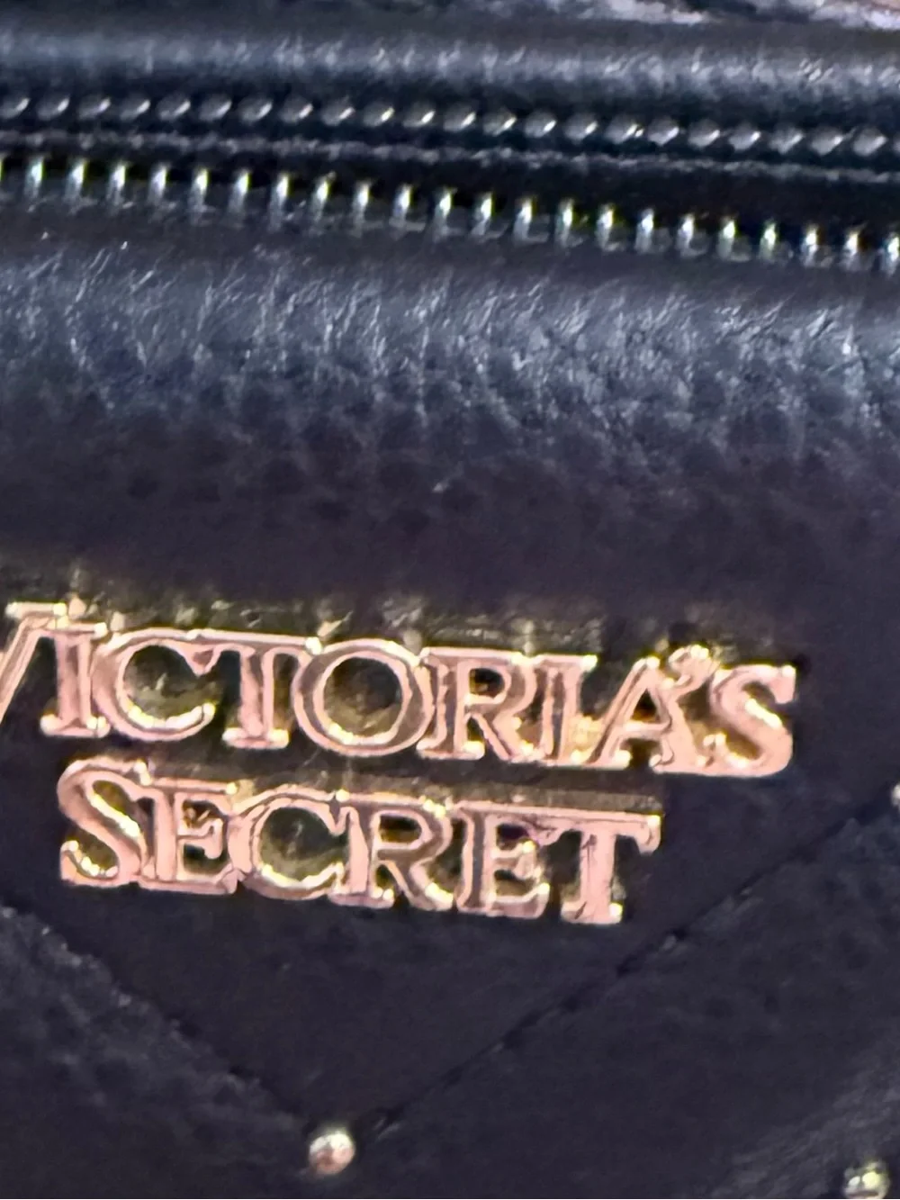 Victoria’s Secret Black Quilted Chevron Studded Chain Shoulder Crossbody Bag - Picture 6 of 6
